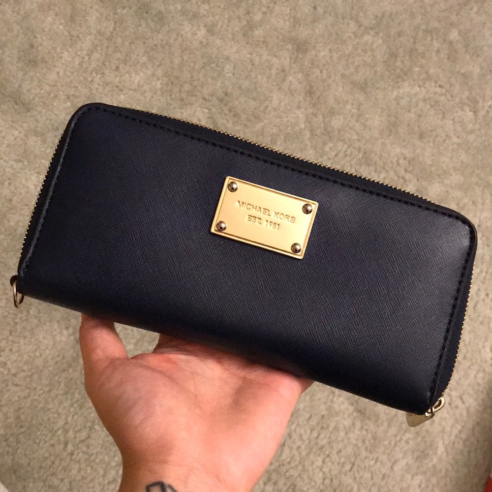 Michael Kors navy wallet